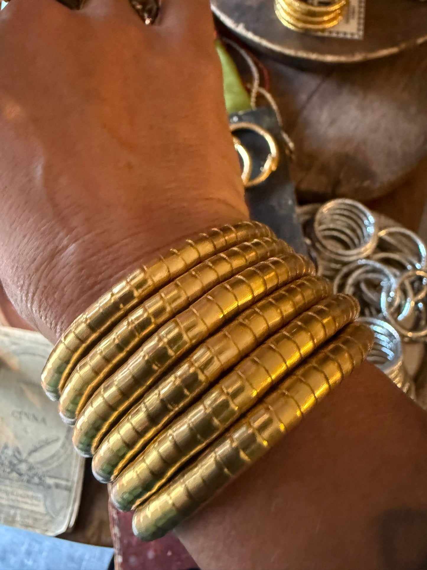 Bracciale grande ottone a molla