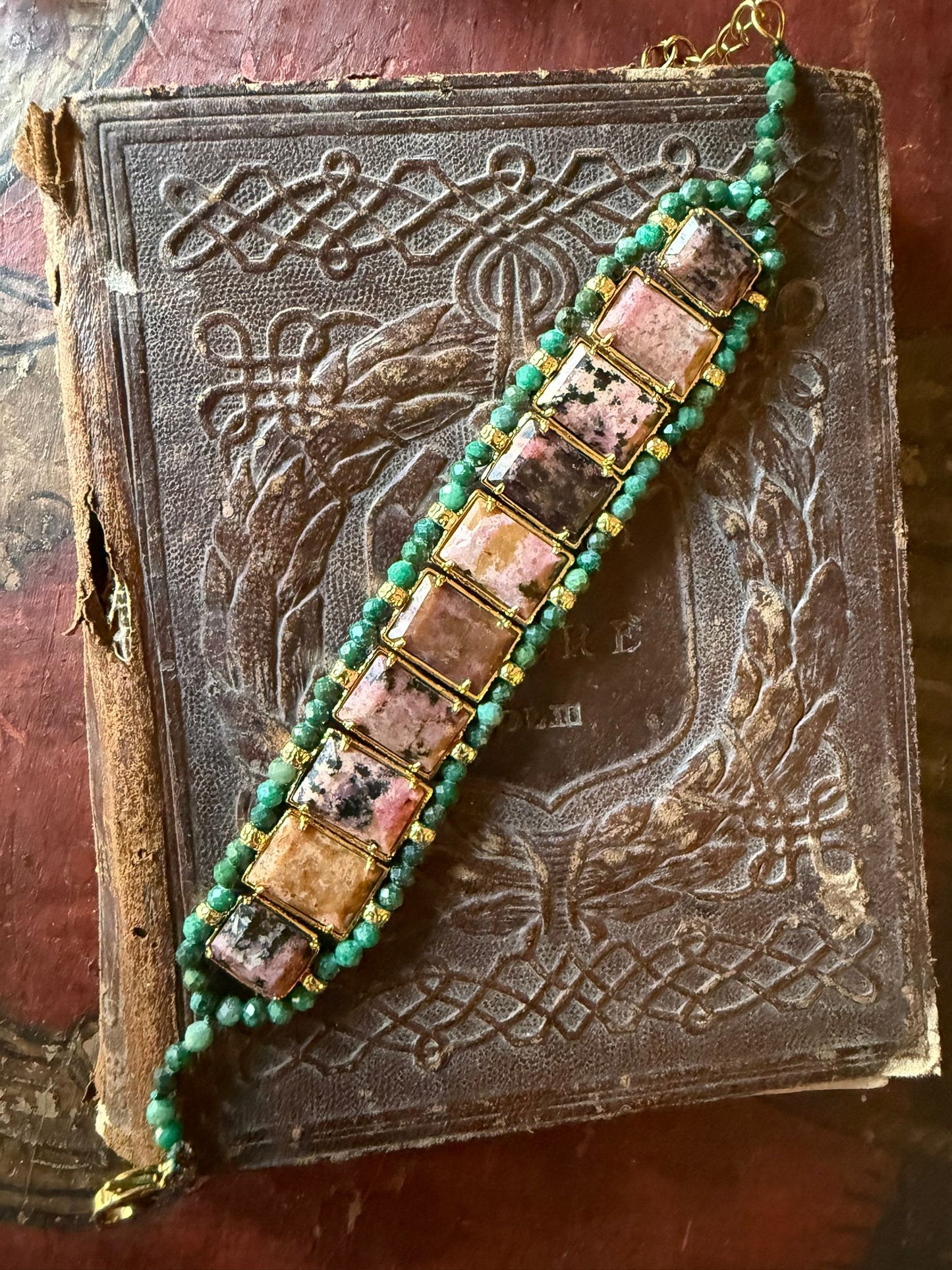 Bracciale in pietre dure